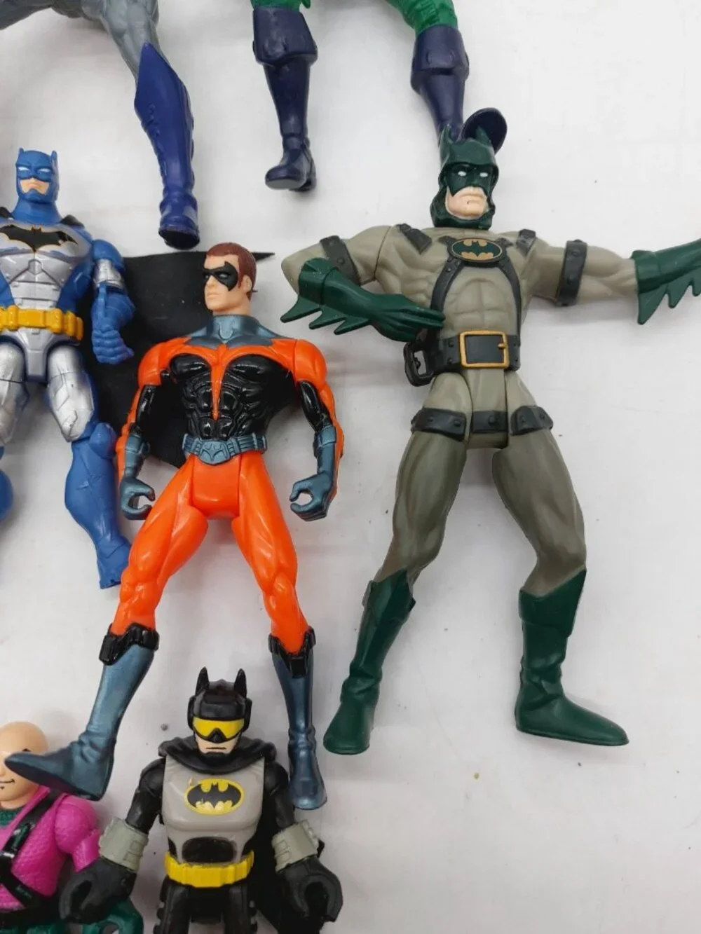 Batman Action Figures Lot of 14 Various Brands Sizes Robin Penguin Joker READ